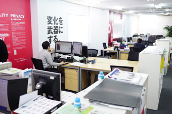 社内の風景